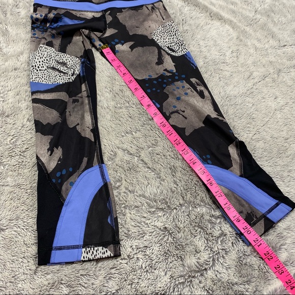 Lululemon Run Inspire Crop II - Picture 7 of 13